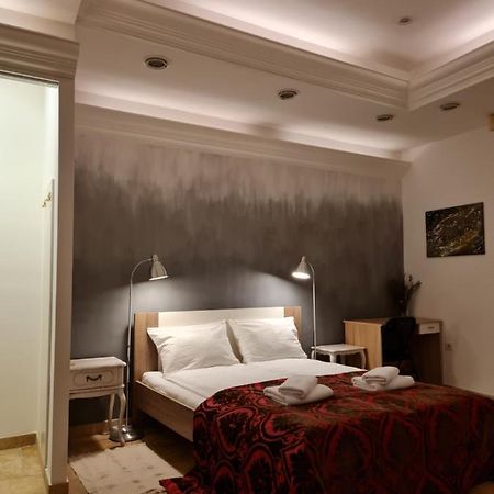 Apartmani N.May'S Карловац Экстерьер фото