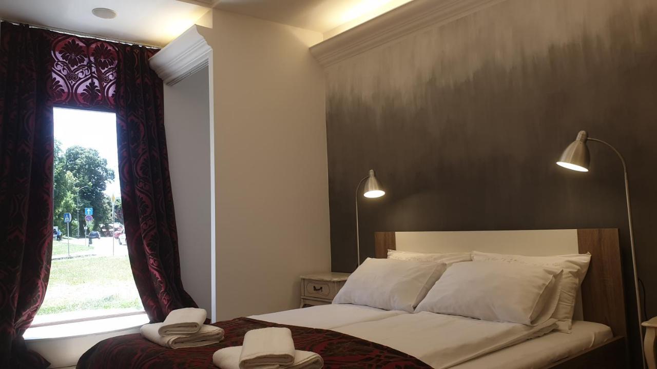 Apartmani N.May'S Карловац Экстерьер фото