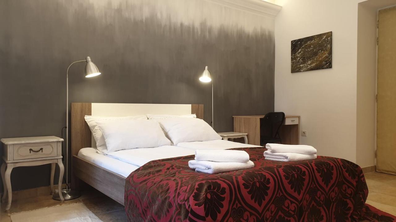 Apartmani N.May'S Карловац Экстерьер фото